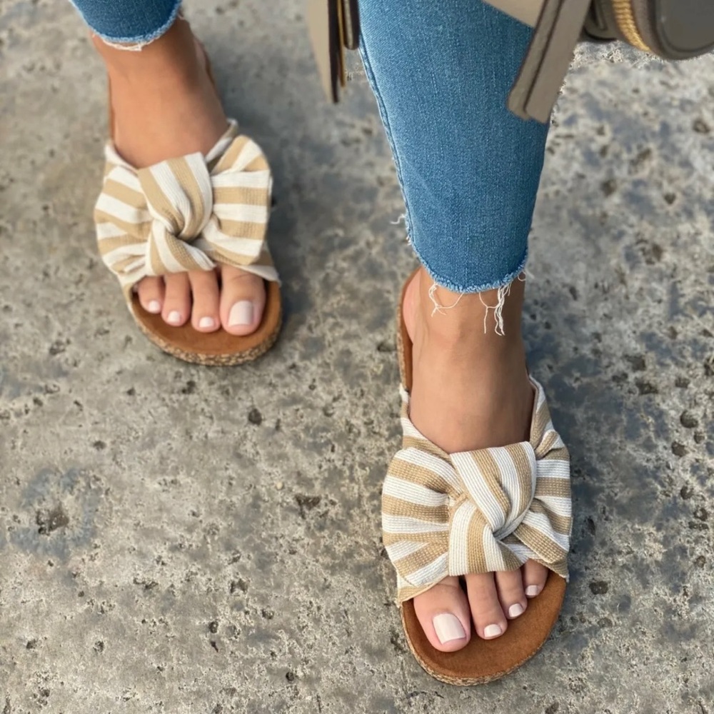 Bow Sandals